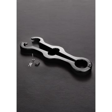 BDSM Genitals to Arms Pillory